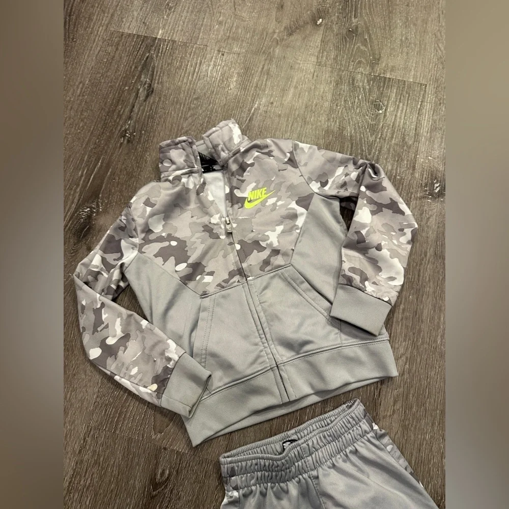 Camo toddler grey and lime Nike 2 piece sweatsuit sweatpants outfit and jacket